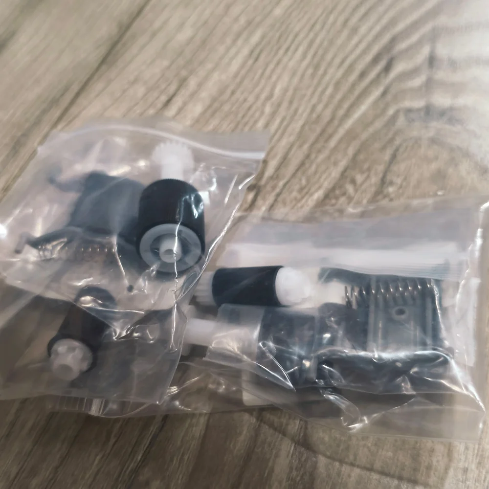 1X CB780-80008 CB780-60032 RM2-1179-000 Разделительная накладка ролика захвата ADF для HP M1132 M1136 M1210 M1212 M1213 M1214 M1216 M1217
1X CB780-80008 CB780-60032 RM2-1179-000 Разделительная накладка ролика захвата ADF для HP M1132 M1136 M1210 M1212 M1213 M1214 M1216 M1217