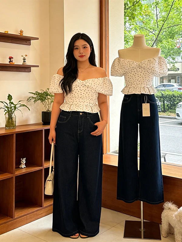 Summer New plus Size One Shoulder Floral Lace Wide Leg Jeans Bubble Sleeve Top And Bottoms Two Piece Set Women's Fashion Ense...
Summer New plus Size One Shoulder Floral Lace Wide Leg Jeans Bubble Sleeve Top And Bottoms Two Piece Set Women's Fashion Ense...