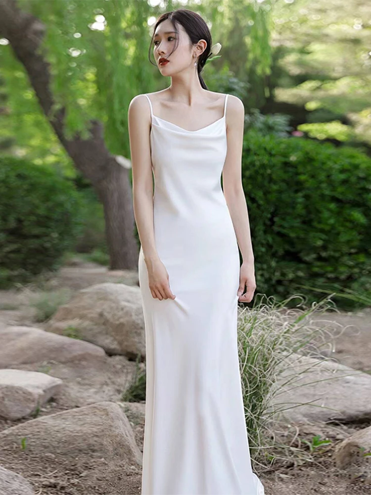 Simple Elegant Satin Wedding Dress Small Dress for Bride Outdoor Lawn Photography Registration Ceremony Shoulder Strap Style
Simple Elegant Satin Wedding Dress Small Dress for Bride Outdoor Lawn Photography Registration Ceremony Shoulder Strap Style