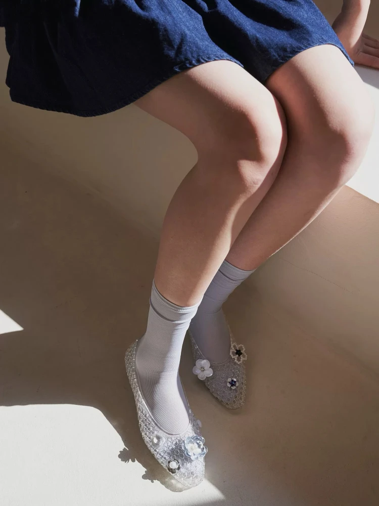 Летние женские сандалии 2025 в корейском стиле с вырезами, заостренным носком, на плоской подошве, прозрачные, из желеобразного материала, модные, с кристаллами, без застежек
Летние женские сандалии 2025 в корейском стиле с вырезами, заостренным носком, на плоской подошве, прозрачные, из желеобразного материала, модные, с кристаллами, без застежек