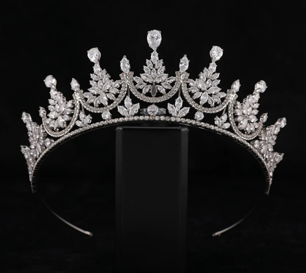 Princess Tiara For Wedding Bride Headdres Cubic Zirconia Bridal Tiaras Crowns Women Girl Birthday Party Crown Prom Hair Jewelry
Princess Tiara For Wedding Bride Headdres Cubic Zirconia Bridal Tiaras Crowns Women Girl Birthday Party Crown Prom Hair Jewelry