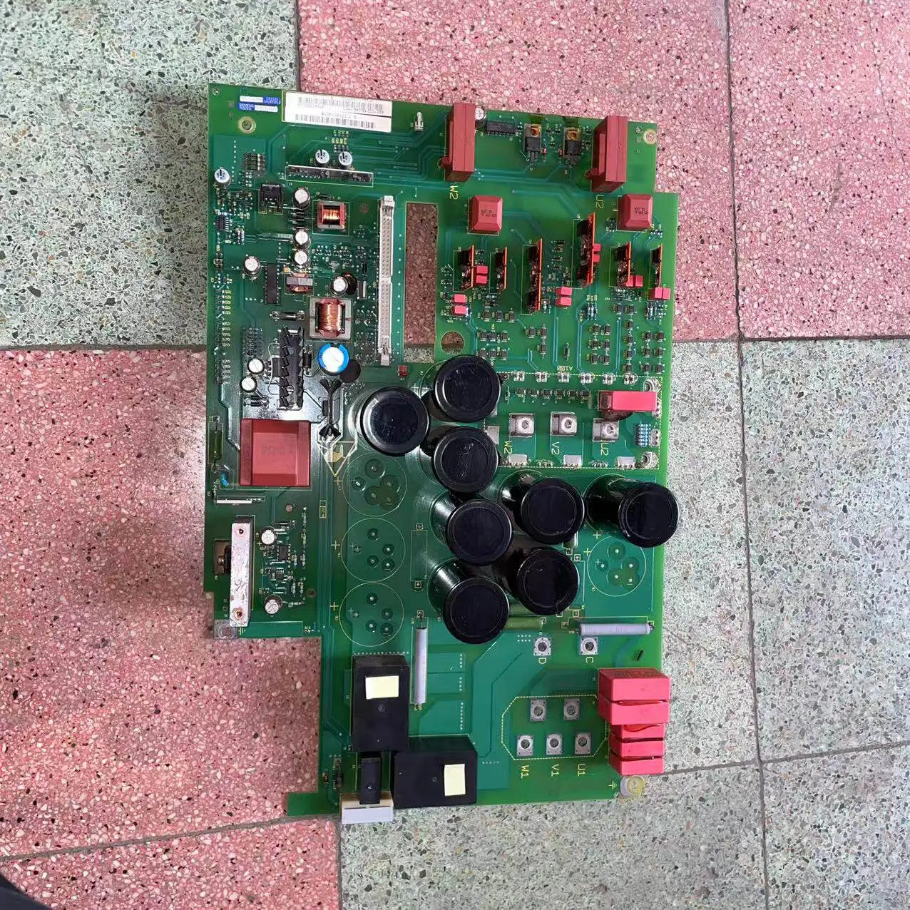 6SE7022-6EC84-1HF3 inverter 11-15KW with module price 6HF3
6SE7022-6EC84-1HF3 inverter 11-15KW with module price 6HF3