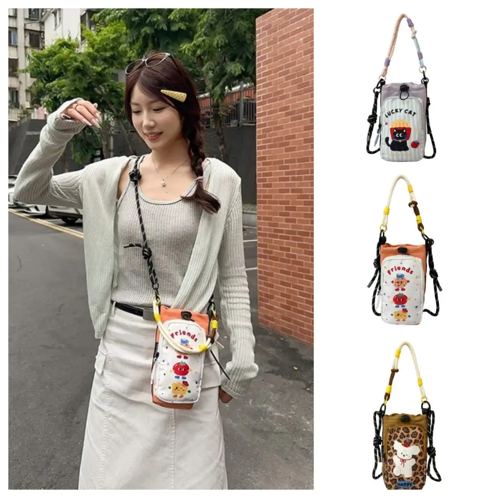 Dopamine Style Water Bottle Bag Cartoon Printed Versatile Fashionable Crossbody Bag Portable Bucket Shape Lightweight Bag
Dopamine Style Water Bottle Bag Cartoon Printed Versatile Fashionable Crossbody Bag Portable Bucket Shape Lightweight Bag