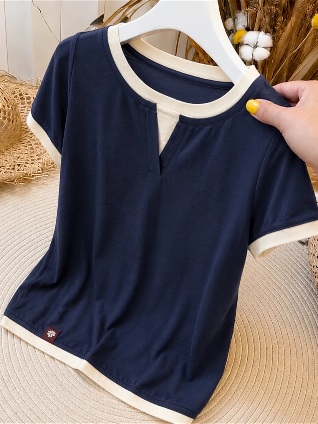Casual Commute Style Mock Two-Piece Color Block round Neck Short Sleeve Overhead Summer Versatile T-Shirt Women's Fashion
Casual Commute Style Mock Two-Piece Color Block round Neck Short Sleeve Overhead Summer Versatile T-Shirt Women's Fashion