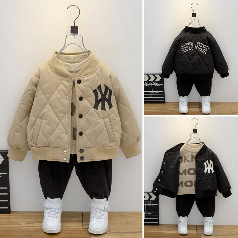 Утепленная флисовая куртка для мальчиков, осенне-зимняя, легкая, в бейсбольном стиле, хлопковое пальто для малышей, молодежная модная куртка с воротником-стойкой на молнии
Утепленная флисовая куртка для мальчиков, осенне-зимняя, легкая, в бейсбольном стиле, хлопковое пальто для малышей, молодежная модная куртка с воротником-стойкой на молнии