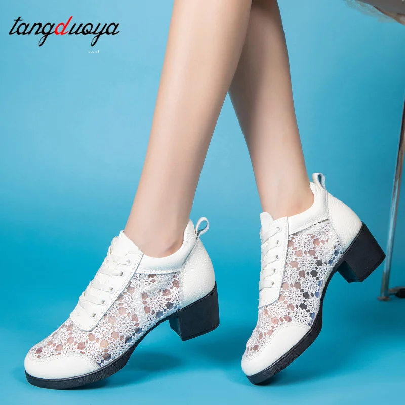 Современные кроссовки для джазовых танцев, женские спортивные танцевальные туфли с дышащей сеткой для девочек, женская обувь для квадратных танцев, уличная резиновая подошва
Современные кроссовки для джазовых танцев, женские спортивные танцевальные туфли с дышащей сеткой для девочек, женская обувь для квадратных танцев, уличная резиновая подошва