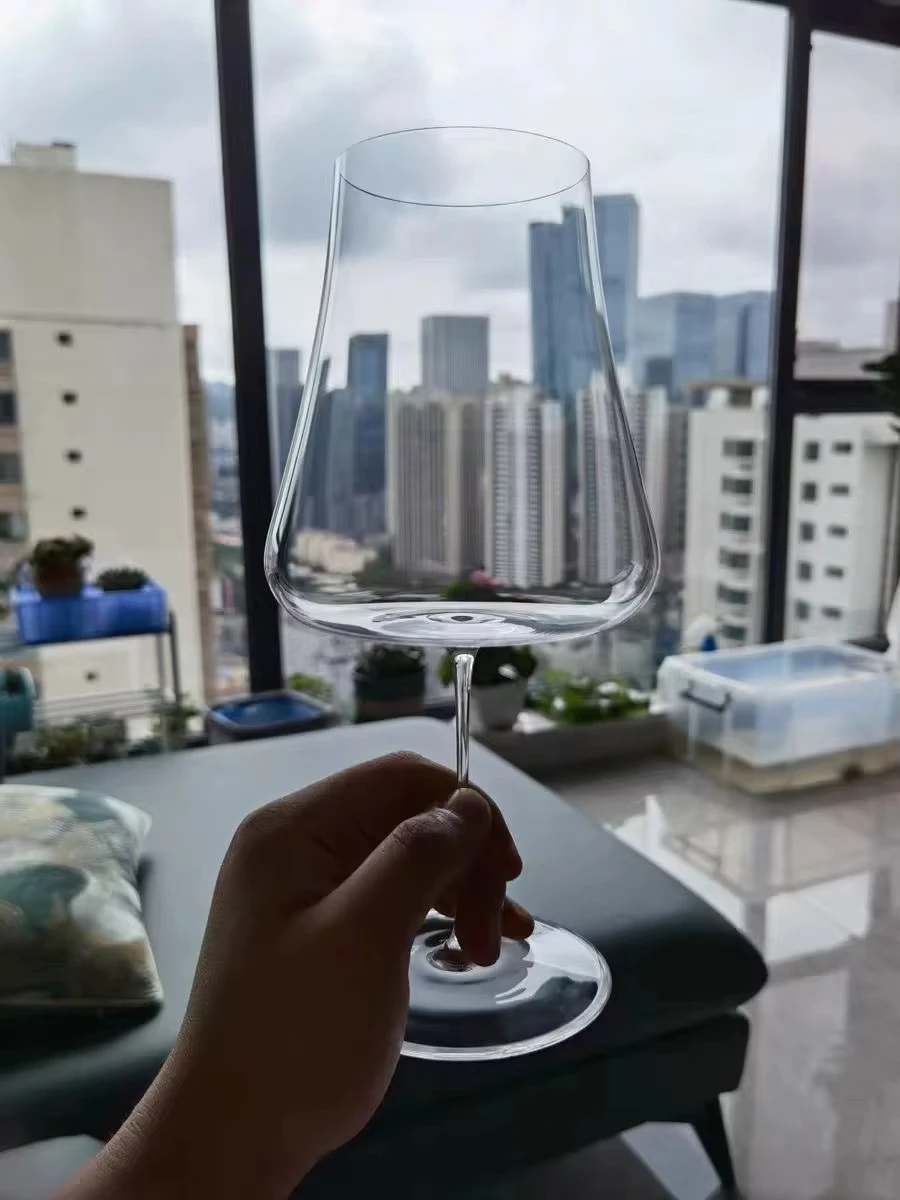 Nude Style Handmade Crystal Wine Glass Extremely Thin Masterly Craft Perfect Flawless Red Dot Award Volcano Goblet
Nude Style Handmade Crystal Wine Glass Extremely Thin Masterly Craft Perfect Flawless Red Dot Award Volcano Goblet