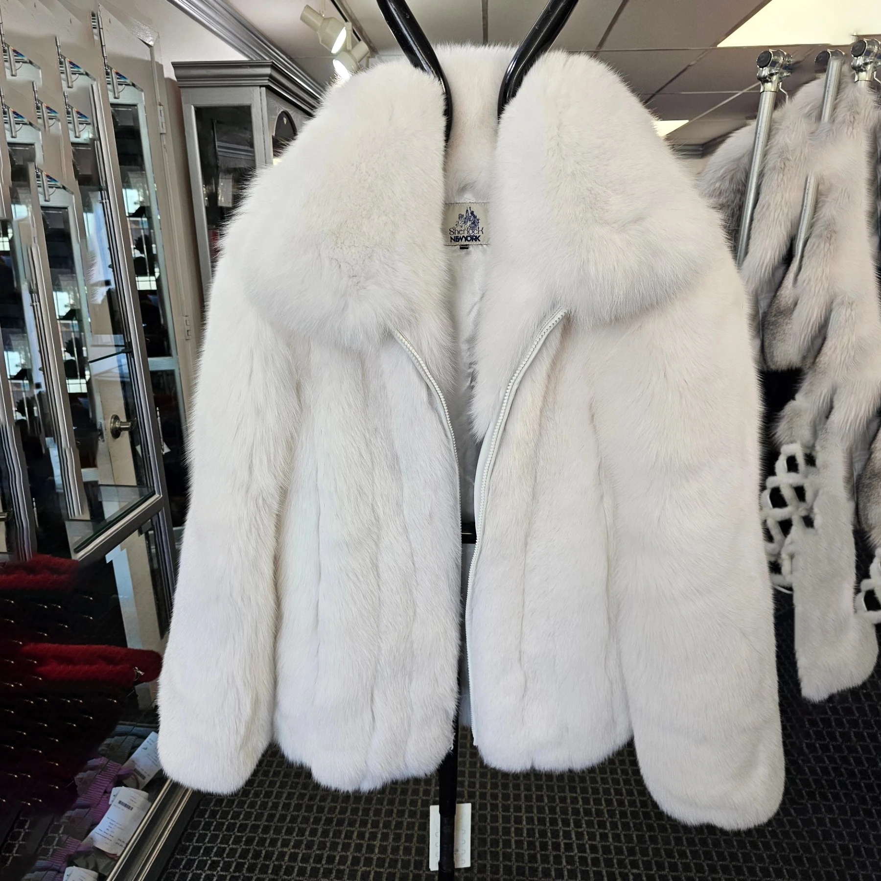 Fashion Removable Sleeves Coat Men Luxury Real white Fox Fur Jacket Genuine Fur Shawl Collar Outwear Warm Thick Overcoat
Fashion Removable Sleeves Coat Men Luxury Real white Fox Fur Jacket Genuine Fur Shawl Collar Outwear Warm Thick Overcoat