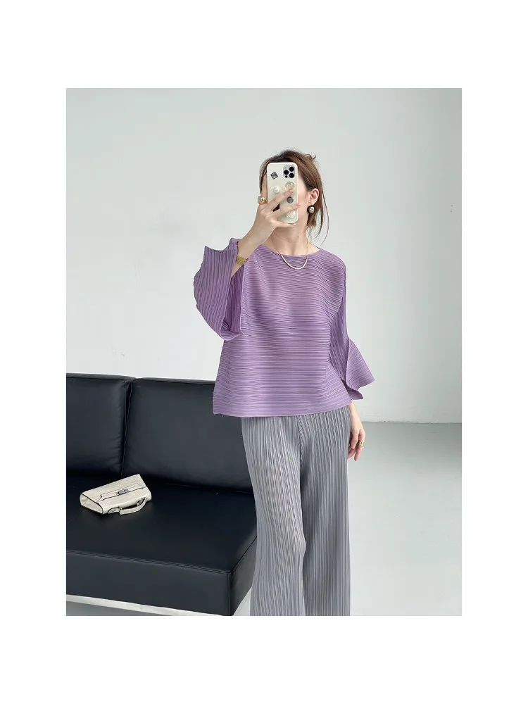 Miyake 2025 Autumn New Style Long Sleeved Chic Niche Design Sense Round Neck Slimming T-shirt Women's Korean Version Pleated Top
Miyake 2025 Autumn New Style Long Sleeved Chic Niche Design Sense Round Neck Slimming T-shirt Women's Korean Version Pleated Top