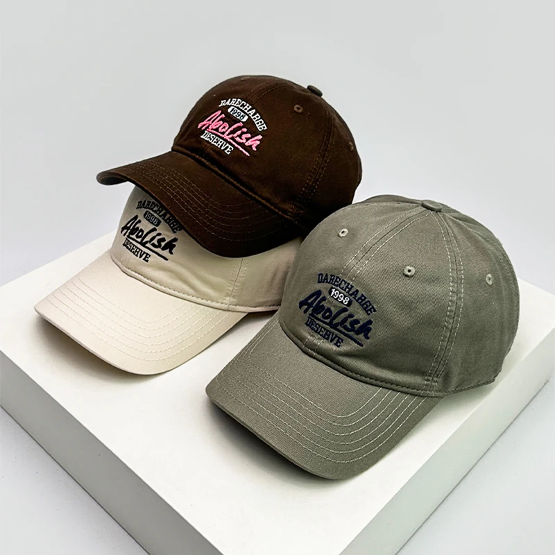 New Unisex Retro Letter Embroidery Baseball Hats Street Breathable Casual Sunshade Peaked Caps Versatile Fashion High-quality
New Unisex Retro Letter Embroidery Baseball Hats Street Breathable Casual Sunshade Peaked Caps Versatile Fashion High-quality