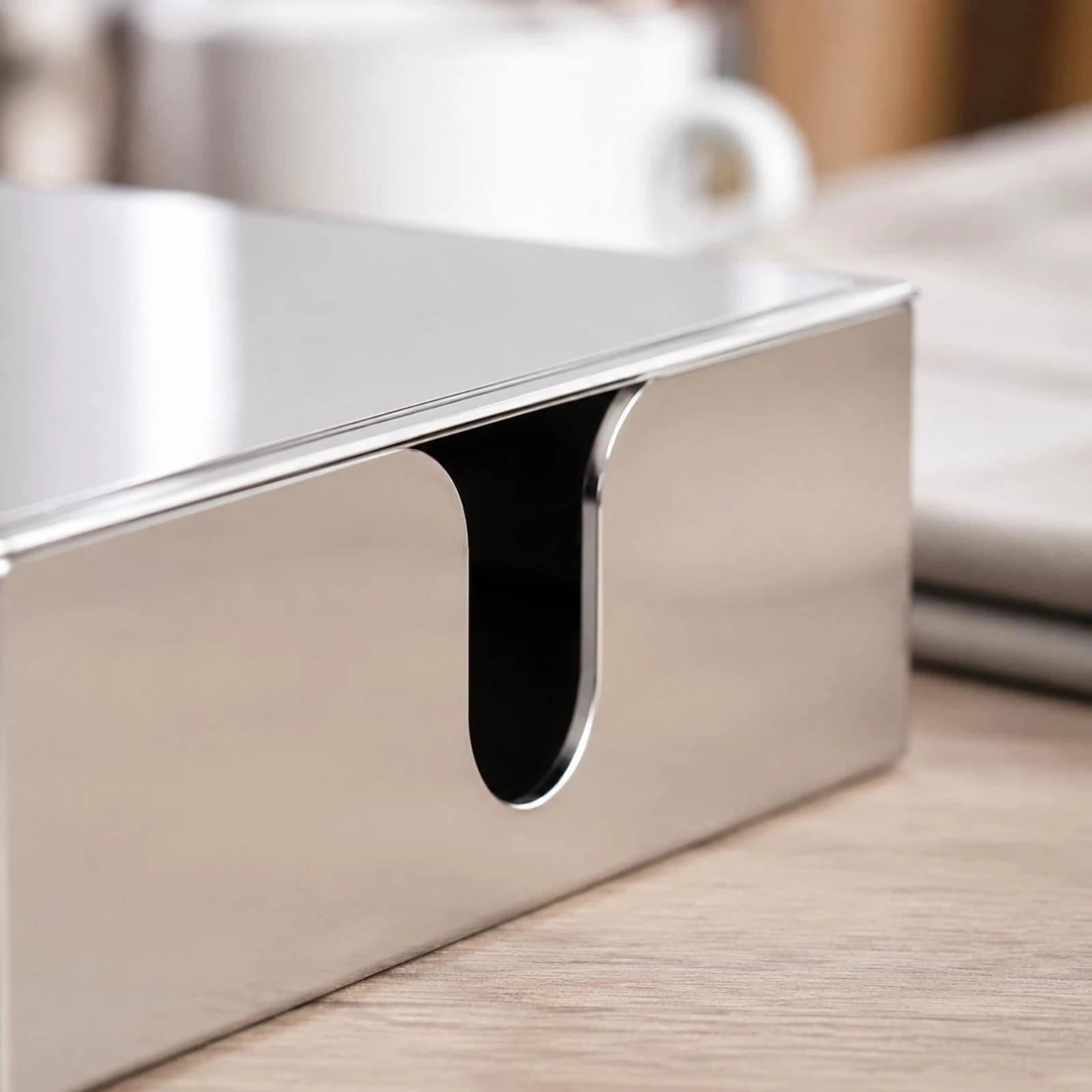 Stainless Steel Tissue Box Long-Lasting Square Tissue Box Stainless Steel Napkin Holder Modern Tableware Storage Decorative
Stainless Steel Tissue Box Long-Lasting Square Tissue Box Stainless Steel Napkin Holder Modern Tableware Storage Decorative