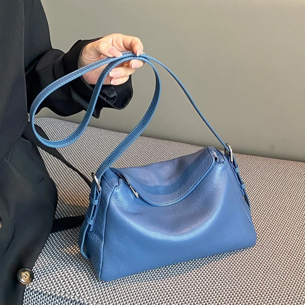 2025 New Women's Top-Grain Leather Hobo Shoulder Bag Vintage Bowling Tote,Large Capacity Office Crossbody Premium Craftsmanship
2025 New Women's Top-Grain Leather Hobo Shoulder Bag Vintage Bowling Tote,Large Capacity Office Crossbody Premium Craftsmanship