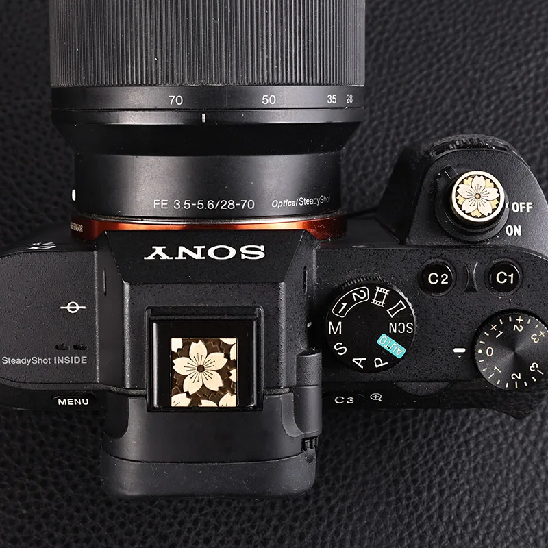 Camera Accessory Metal Hot Shoe Cover Suitable For Sony ZV1 A7C2 A7M4 6700 A7R5 FX30 A7S3 Shutter Button Photography Accessories
Camera Accessory Metal Hot Shoe Cover Suitable For Sony ZV1 A7C2 A7M4 6700 A7R5 FX30 A7S3 Shutter Button Photography Accessories