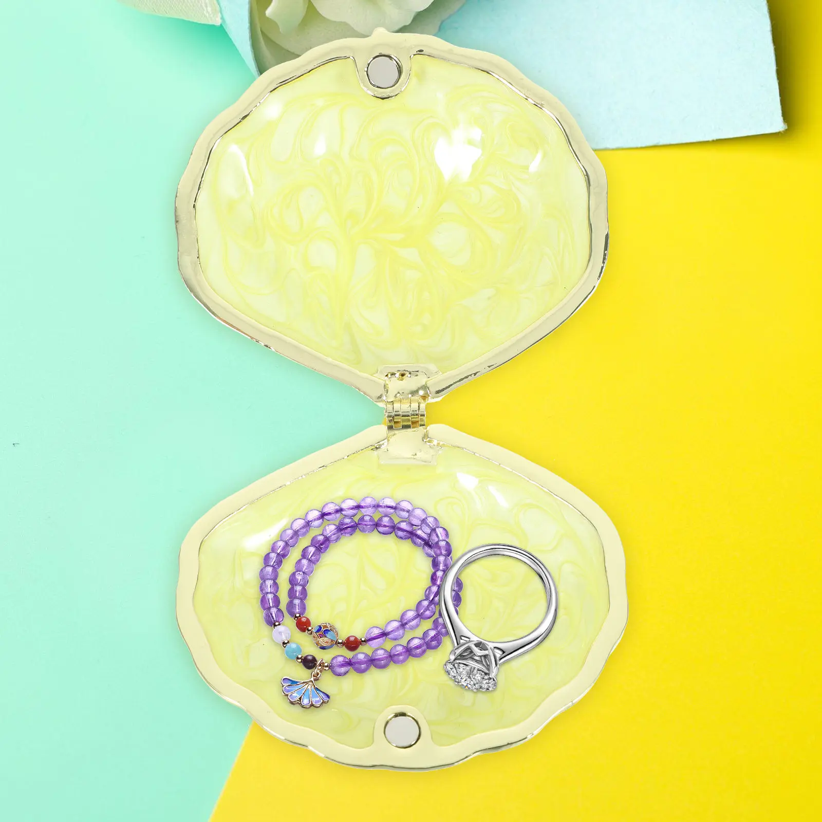 Shell Jewelry Box Premium Alloy Decorative Storage Case Rhinestone Desktop Ornament Gift Packaging Box for Rings Earrings
Shell Jewelry Box Premium Alloy Decorative Storage Case Rhinestone Desktop Ornament Gift Packaging Box for Rings Earrings