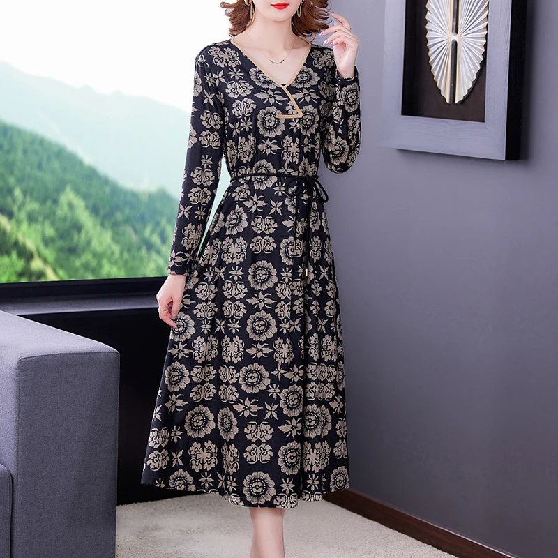 2023 New Fashion Silk Mulberry Silk Dress Women's Summer V-neck Print Long Sleeve Loose Fit Casual Holiday Dress Vestidos
2023 New Fashion Silk Mulberry Silk Dress Women's Summer V-neck Print Long Sleeve Loose Fit Casual Holiday Dress Vestidos