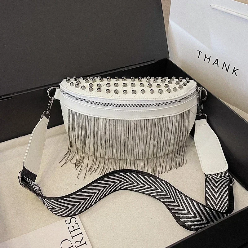 Luxury Woman Chest Bag Fashion Tassel Leather Large Capacity Crossbody Chest Bag Women Waist Bag Casual Rivet Desing Travel Pack
Luxury Woman Chest Bag Fashion Tassel Leather Large Capacity Crossbody Chest Bag Women Waist Bag Casual Rivet Desing Travel Pack