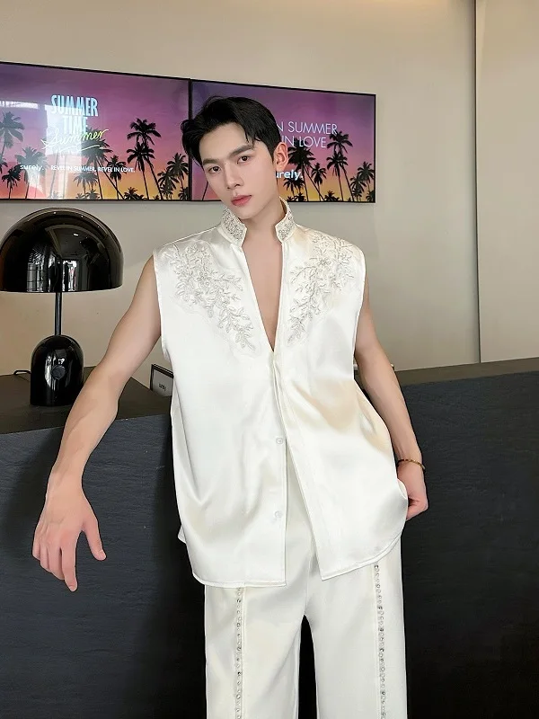 Handmade Summer Youth Style Pearl Rhinestone Embroidery Satin Fabric Stand Collar Sleeveless Shirt Prince Vest Pure Desire
Handmade Summer Youth Style Pearl Rhinestone Embroidery Satin Fabric Stand Collar Sleeveless Shirt Prince Vest Pure Desire