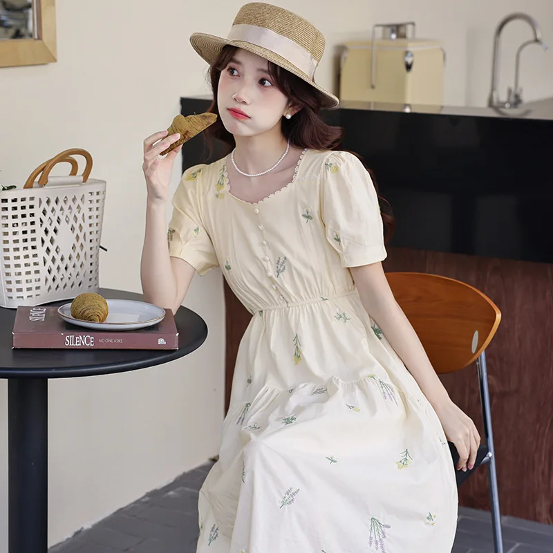 French Square Collar Embroidered Floral Lace-trimmed Yellow Dress For Women Summer Harajuku Mori Girl Style Fairy A-line Skirt
French Square Collar Embroidered Floral Lace-trimmed Yellow Dress For Women Summer Harajuku Mori Girl Style Fairy A-line Skirt