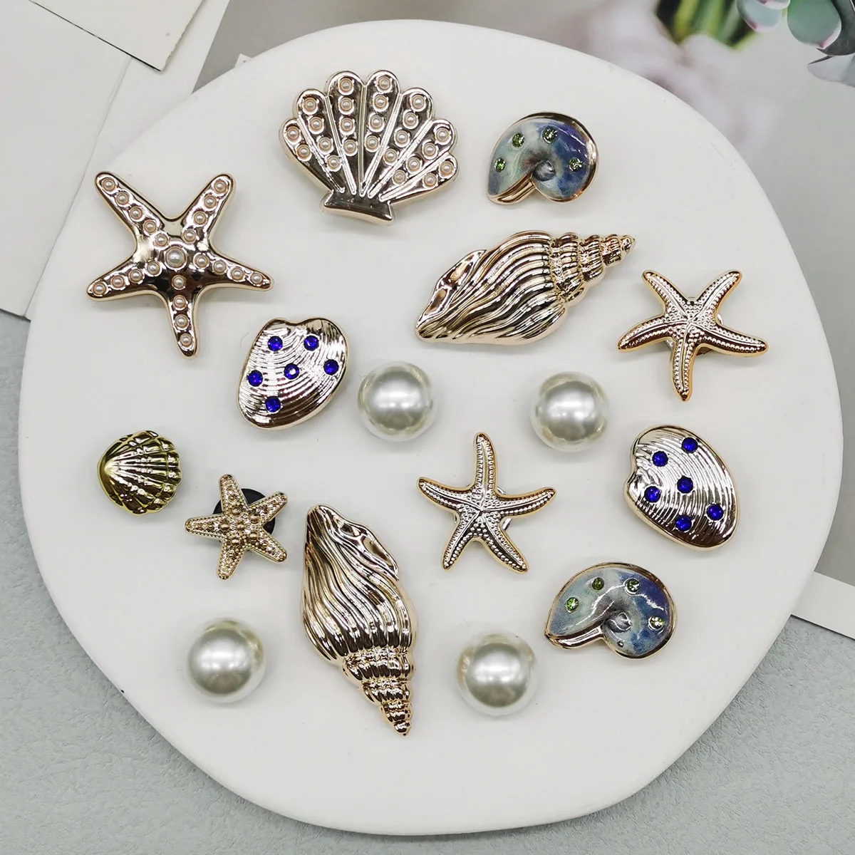 16PCS DIY Starfish Shoe Charms Bling Conch Shoes Buckle Decorations Removable Shell Shoe Accessories Mutlifunctional Shoe Clips
16PCS DIY Starfish Shoe Charms Bling Conch Shoes Buckle Decorations Removable Shell Shoe Accessories Mutlifunctional Shoe Clips