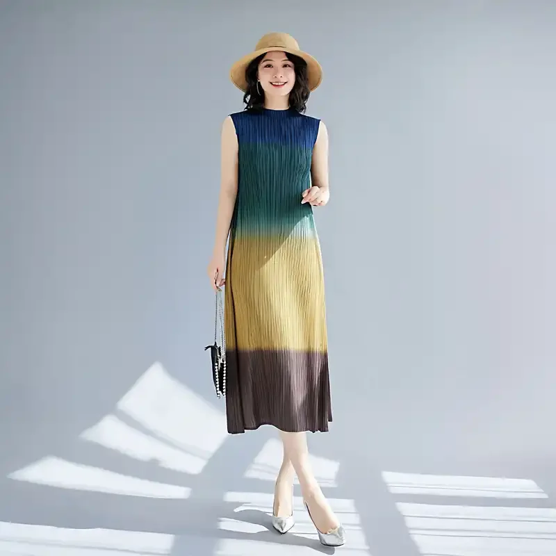Elegant Gradient Pleated Sleeveless Midi Dress For Women Summer Casual Fashion Style
Elegant Gradient Pleated Sleeveless Midi Dress For Women Summer Casual Fashion Style