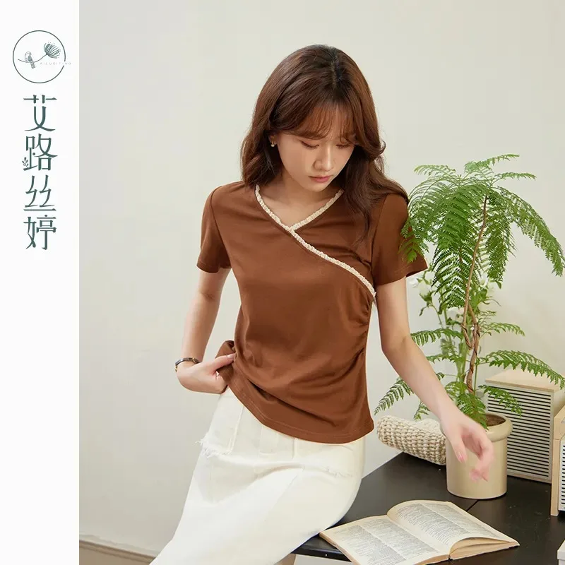 Summer Women's Cropped Top Wide U Neck Short Sleeve Ribbed Knit Casual Tops
Summer Women's Cropped Top Wide U Neck Short Sleeve Ribbed Knit Casual Tops