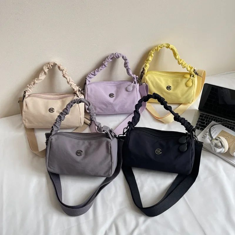 2025 Women's New Trendy Pleated Cloud-Shaped Solid Color Handheld Bag - Convertible Underarm/Shoulder/Crossbody for Ladies
2025 Women's New Trendy Pleated Cloud-Shaped Solid Color Handheld Bag - Convertible Underarm/Shoulder/Crossbody for Ladies