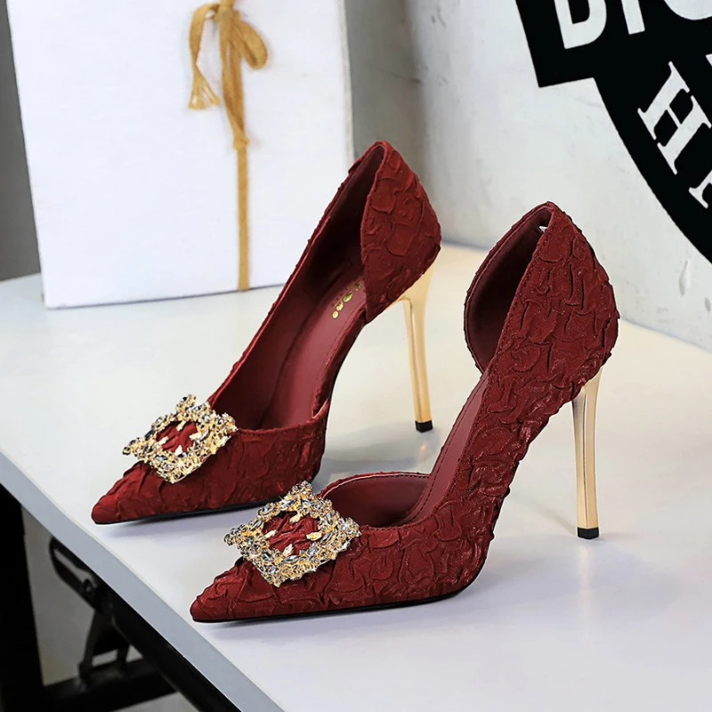 Soft Satin Slip On Wedding Pumps Rhinestone Square Buckle Side Hollow Thin Stiletto Super High Heels Elegant Banquet Bride Shoes
Soft Satin Slip On Wedding Pumps Rhinestone Square Buckle Side Hollow Thin Stiletto Super High Heels Elegant Banquet Bride Shoes