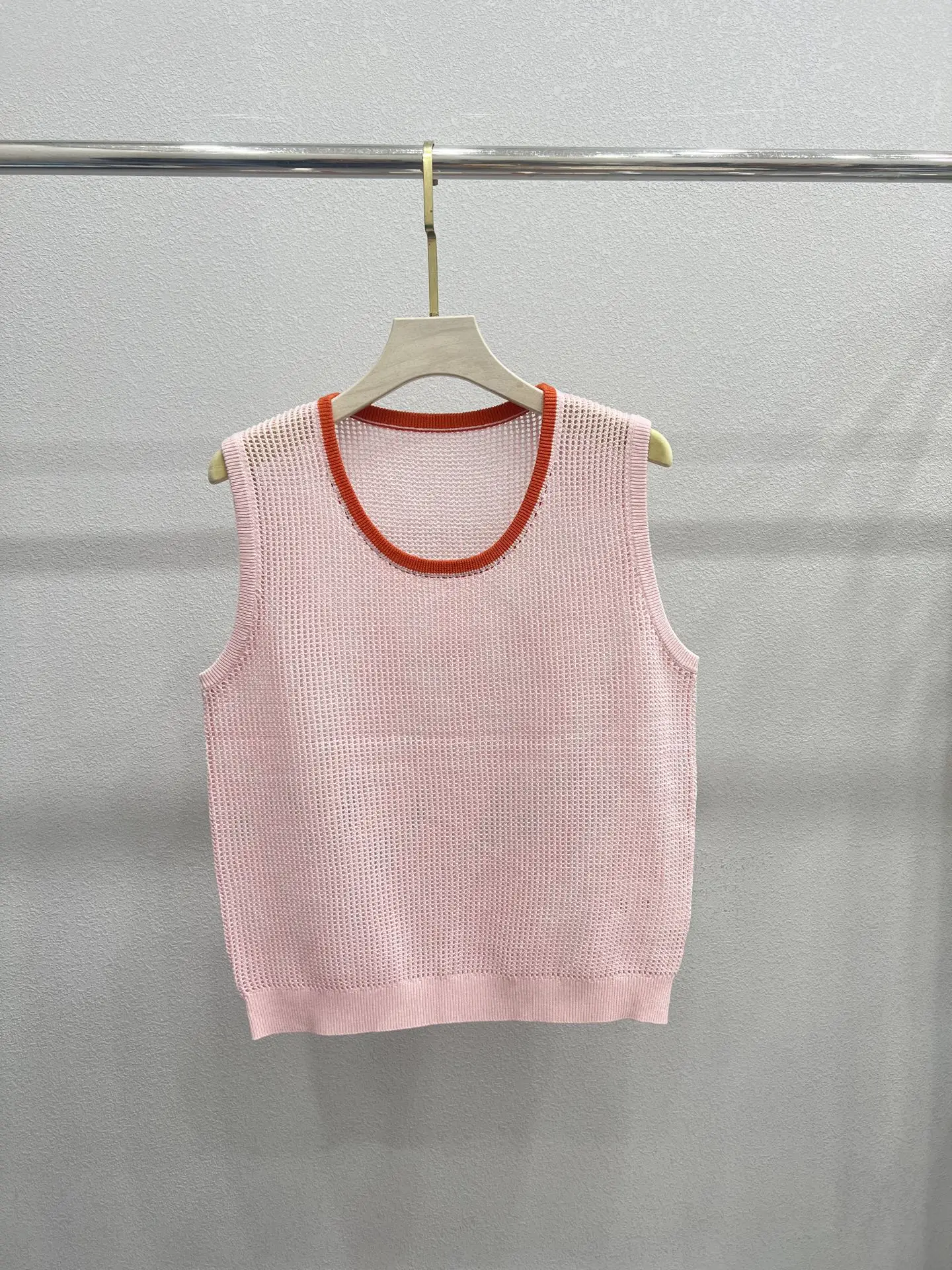 Новый женский пуловер на раннюю весну 2026 года: льняной вязаный топ с круглым вырезом, цветными блоками, ажурными элементами и облегающим кроем, универсальный
Новый женский пуловер на раннюю весну 2026 года: льняной вязаный топ с круглым вырезом, цветными блоками, ажурными элементами и облегающим кроем, универсальный