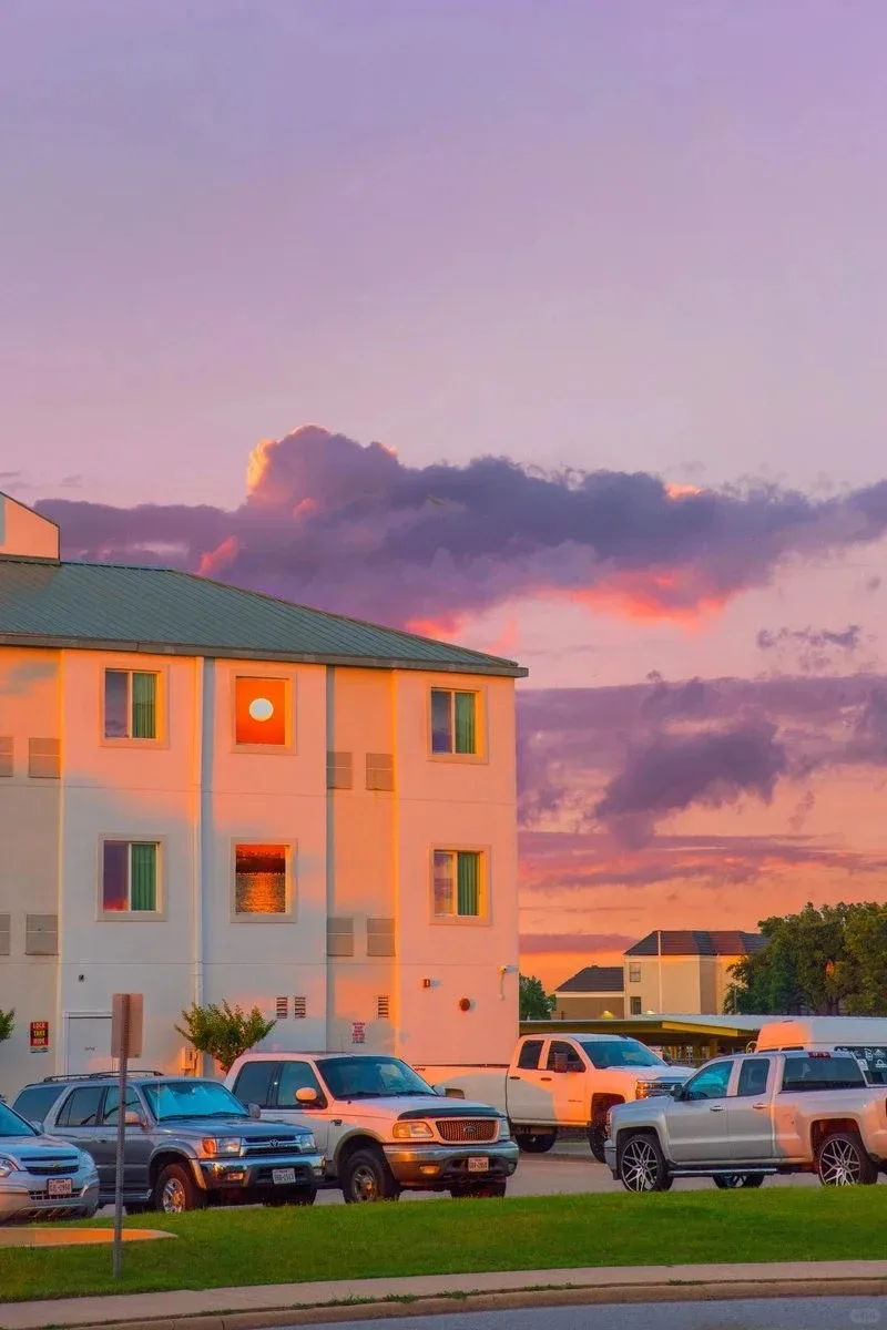 Head Unit Android 13 For CHEVY Suburban Tahoe 2007 - 2013 Car Radio Carplay Vertical Screen Automotive Multimedia Video Stereo
Head Unit Android 13 For CHEVY Suburban Tahoe 2007 - 2013 Car Radio Carplay Vertical Screen Automotive Multimedia Video Stereo