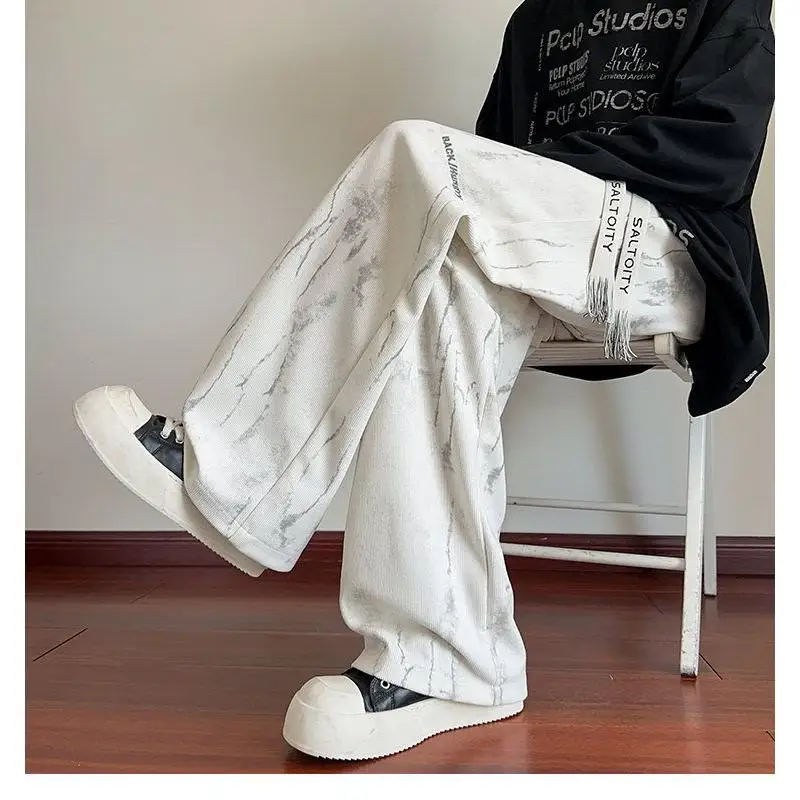 Мужские повседневные брюки American Sle из вельвета цвета хаки с вышивкой и эффектом тай-дай, свободные, прямые, широкие, модные, весна-осень
Мужские повседневные брюки American Sle из вельвета цвета хаки с вышивкой и эффектом тай-дай, свободные, прямые, широкие, модные, весна-осень