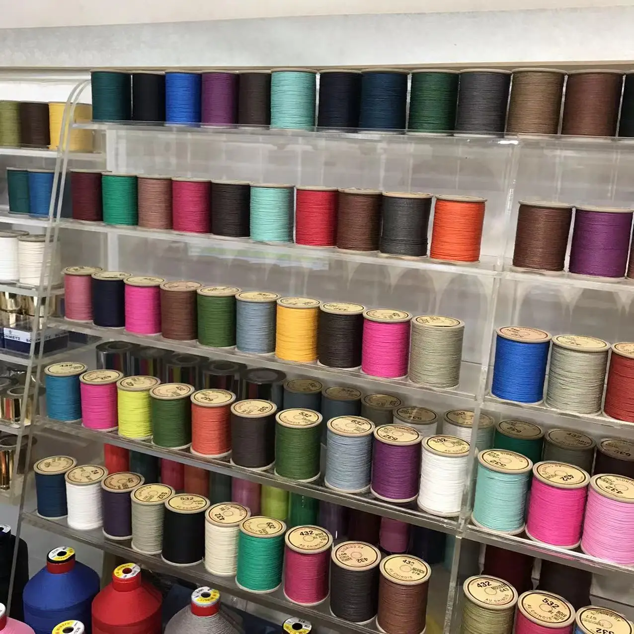 New 44 Colors Fil Au Chinois Hemp Thread Handmade Leather DIY Hand Sewing round Wax Thread French Line Home Sewing Materials
New 44 Colors Fil Au Chinois Hemp Thread Handmade Leather DIY Hand Sewing round Wax Thread French Line Home Sewing Materials