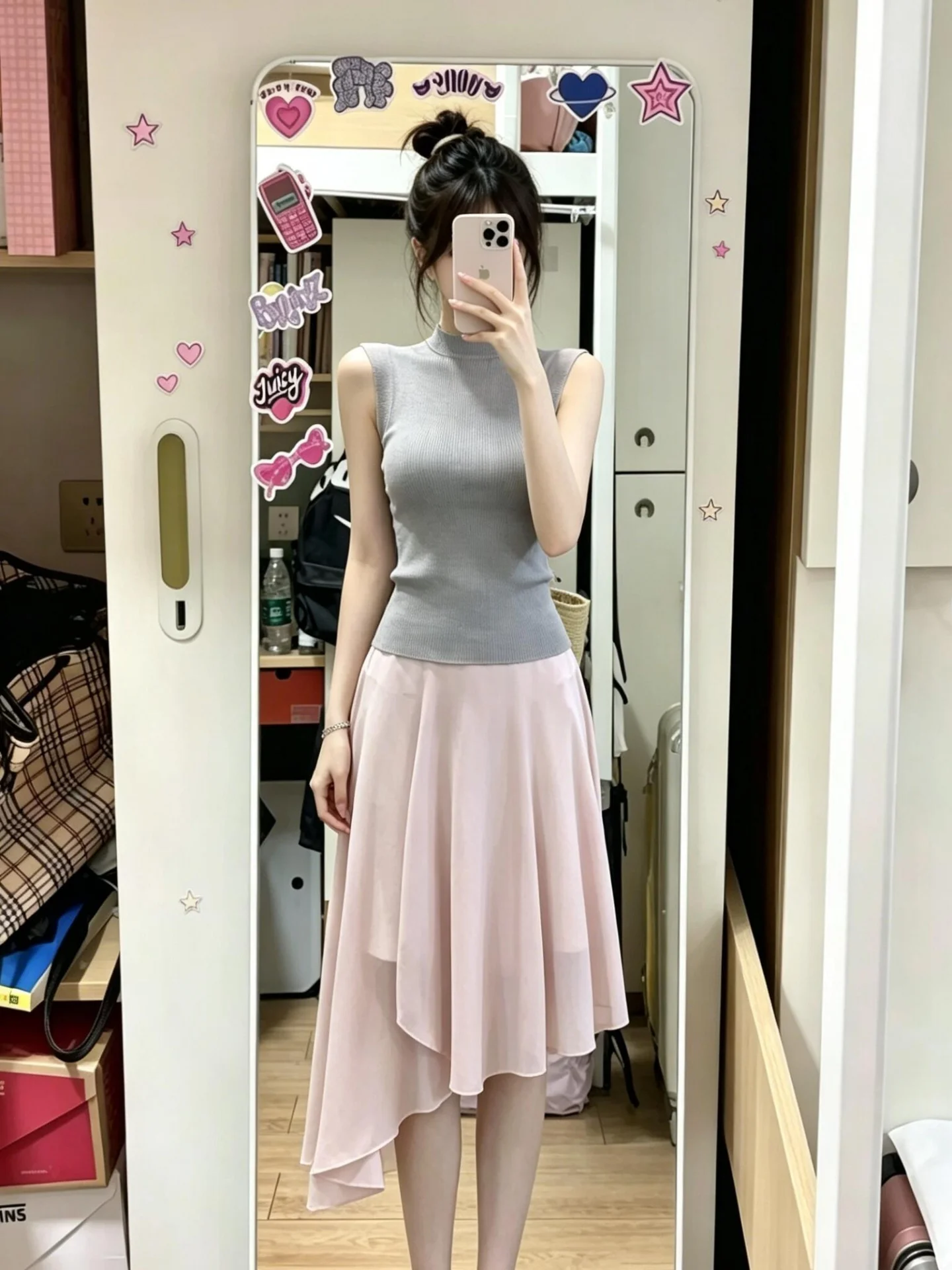 Korean Style Summer Fashion Set Women's Small Size Spicy Girl Sleeveless Knitted Vest Top Chiffon Skirt Two Piece Set
Korean Style Summer Fashion Set Women's Small Size Spicy Girl Sleeveless Knitted Vest Top Chiffon Skirt Two Piece Set