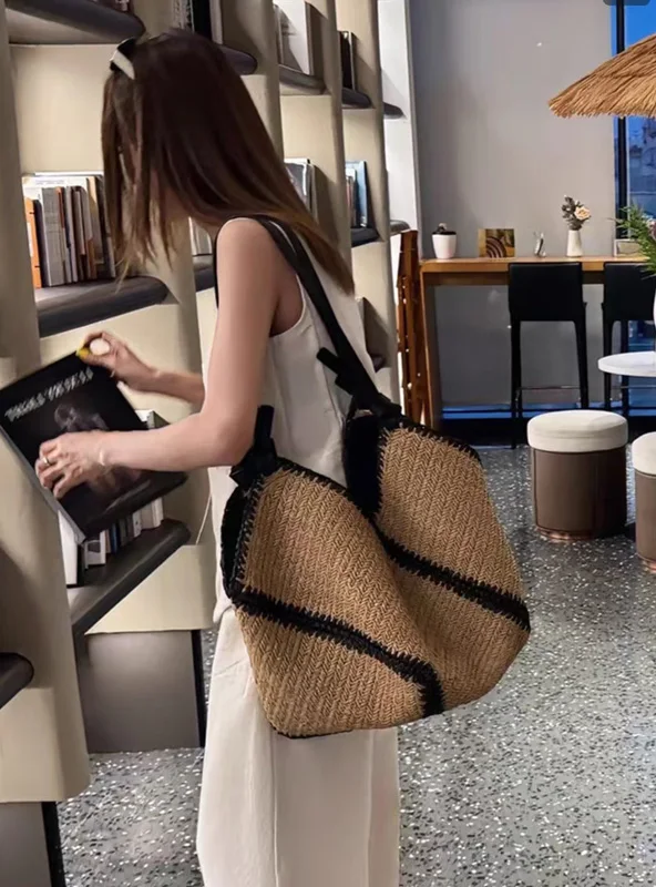 CLAREGQI Retro exquisite large bag high-end seaside lazy style woven shoulder bag summer travel vacation style beach bagLightwe
CLAREGQI Retro exquisite large bag high-end seaside lazy style woven shoulder bag summer travel vacation style beach bagLightwe