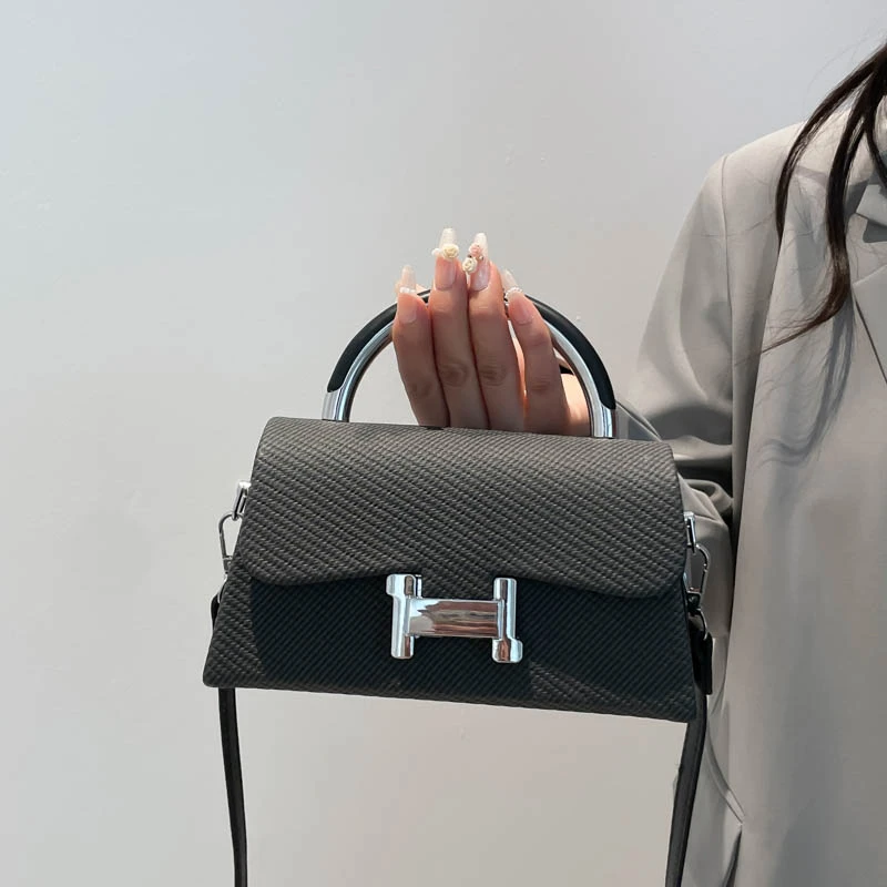 Classic Luxury Women's Handbag Leather Crossbody Shoulder Bag Elegant Tote Purse Ladies Designer Brand
Classic Luxury Women's Handbag Leather Crossbody Shoulder Bag Elegant Tote Purse Ladies Designer Brand