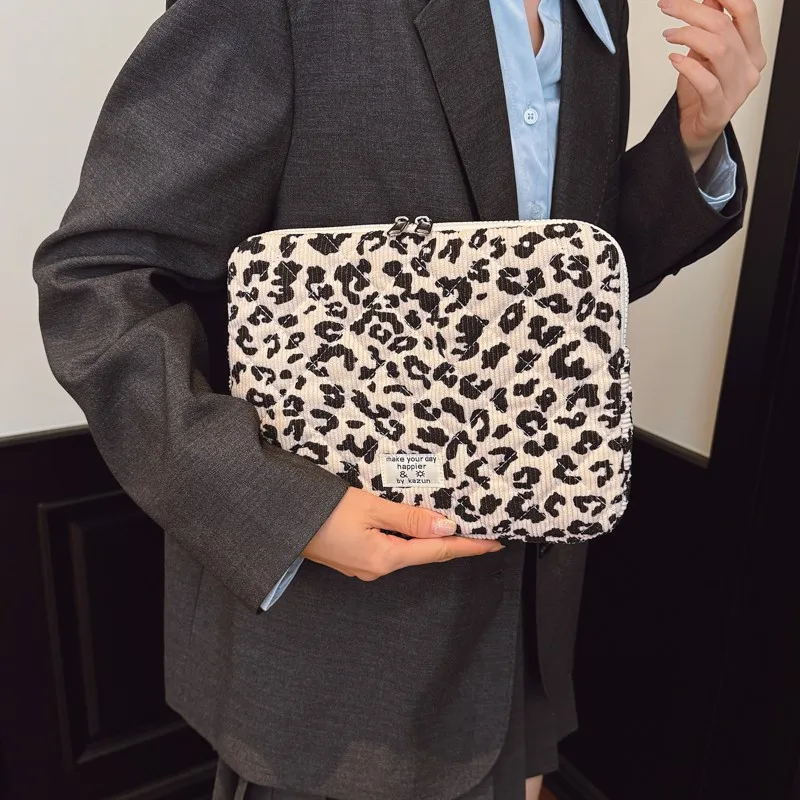 Чехол для ноутбука с леопардовым принтом, портативный чехол для переноски ноутбука, чехол для компьютера для ноутбуков 11/13/15 дюймов
Чехол для ноутбука с леопардовым принтом, портативный чехол для переноски ноутбука, чехол для компьютера для ноутбуков 11/13/15 дюймов