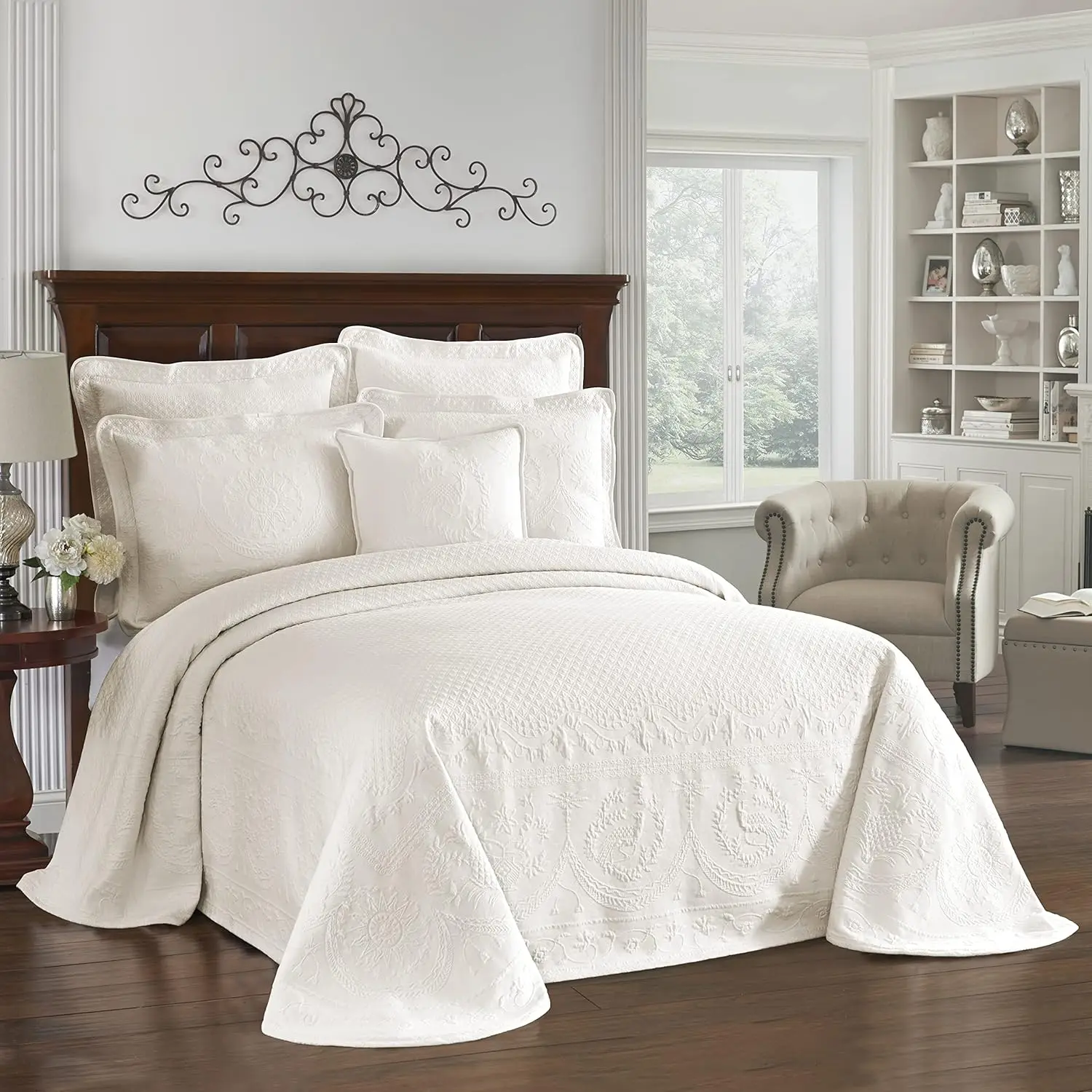 Покрывало King Charles Modern Farmhouse Floral Matelasse, 100% хлопок, дышащее, размер King/Calking, цвет слоновая кость
Покрывало King Charles Modern Farmhouse Floral Matelasse, 100% хлопок, дышащее, размер King/Calking, цвет слоновая кость