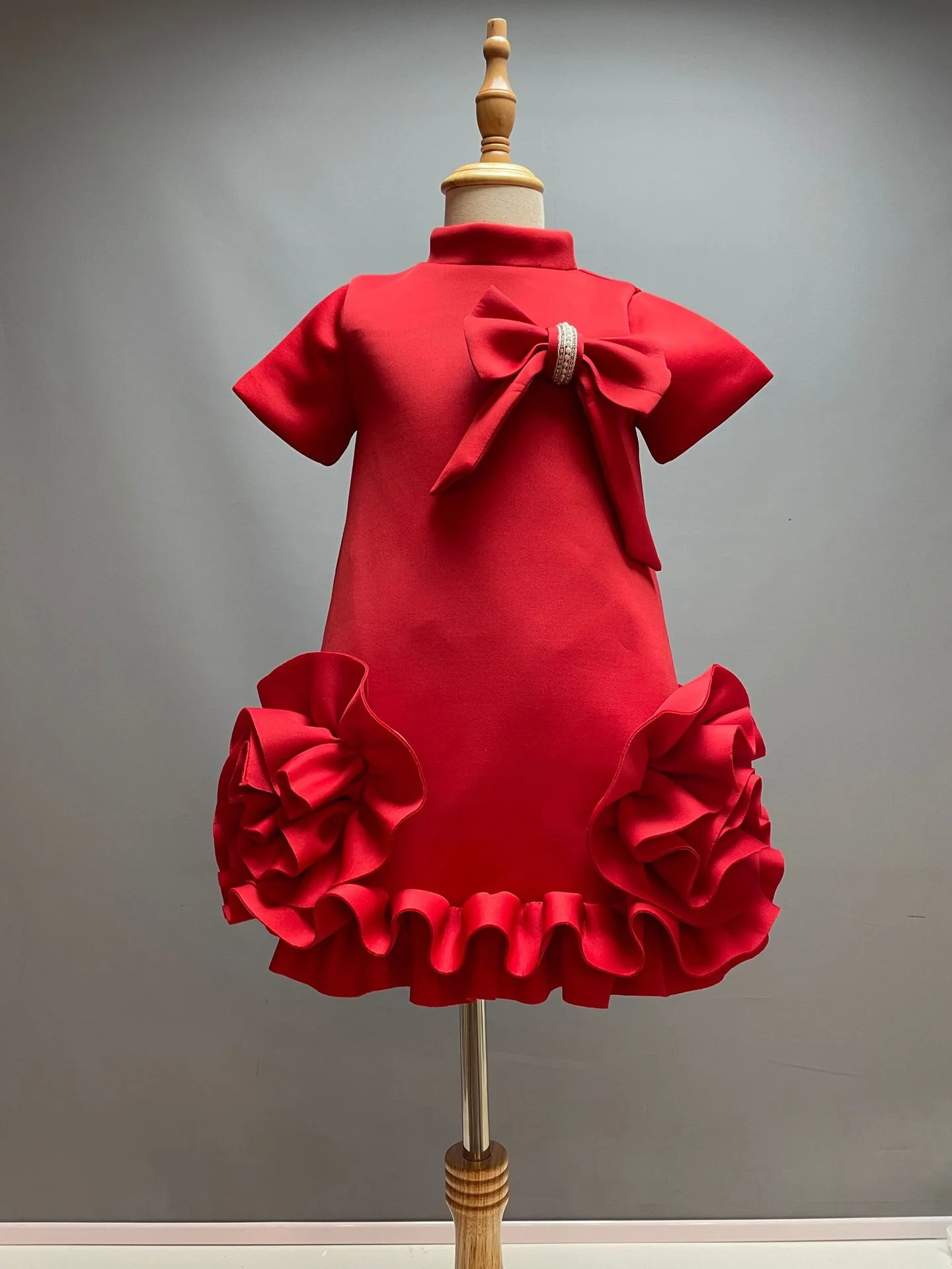 Платье для девочек с 3D цветами, нарядное платье принцессы, детское платье для конкурсов, модное платье для показов, одежда для малышей, праздничный костюм для торжественных мероприятий
Платье для девочек с 3D цветами, нарядное платье принцессы, детское платье для конкурсов, модное платье для показов, одежда для малышей, праздничный костюм для торжественных мероприятий