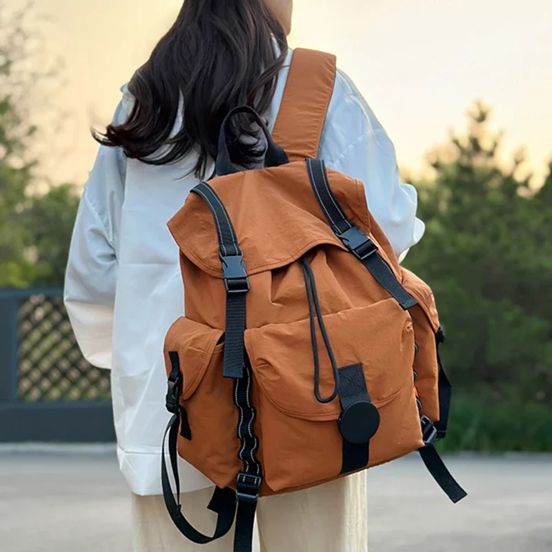 Новый нейлоновый рюкзак большой вместимости, универсальный повседневный пригородный рюкзак, рюкзак для взрослых в минималистском стиле, легкая и портативная сумка
Новый нейлоновый рюкзак большой вместимости, универсальный повседневный пригородный рюкзак, рюкзак для взрослых в минималистском стиле, легкая и портативная сумка