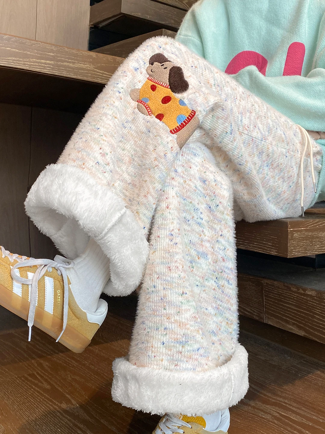 Мужские повседневные спортивные брюки на флисовой подкладке с вышивкой, теплые, свободного кроя, зимние, модные, трендовые, брендовые
Мужские повседневные спортивные брюки на флисовой подкладке с вышивкой, теплые, свободного кроя, зимние, модные, трендовые, брендовые