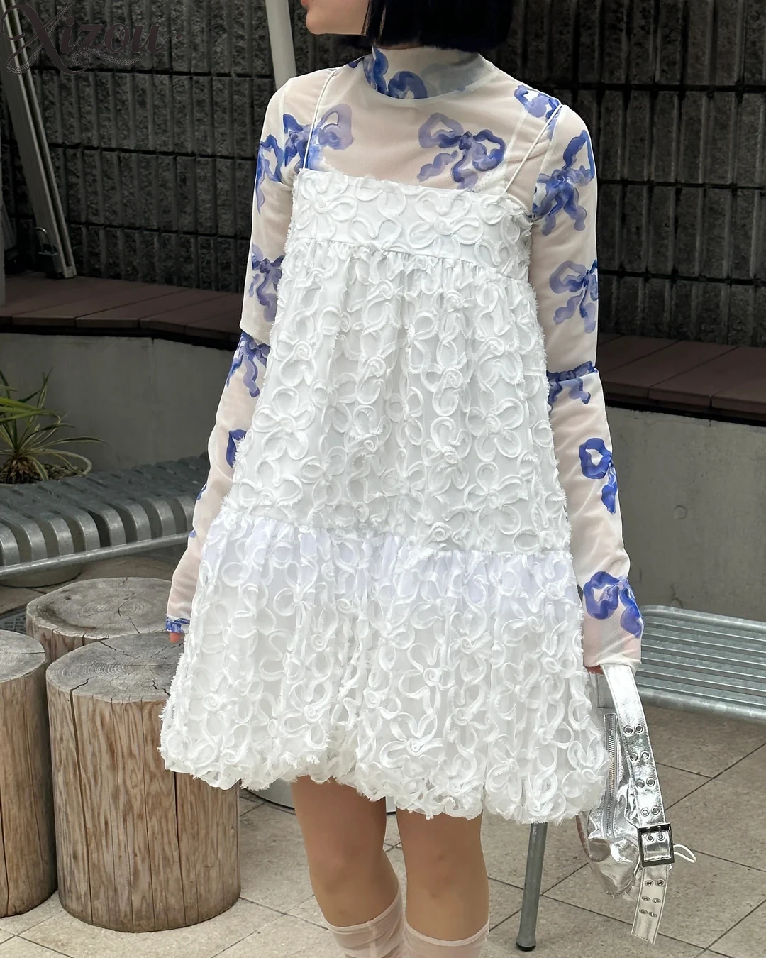 Tokyo Watercolor Shirt Flower Bow Print Thin Top Breathable Stretch Mesh Japanese Sweet 2025 Women Loose Casual Spring Summer
Tokyo Watercolor Shirt Flower Bow Print Thin Top Breathable Stretch Mesh Japanese Sweet 2025 Women Loose Casual Spring Summer