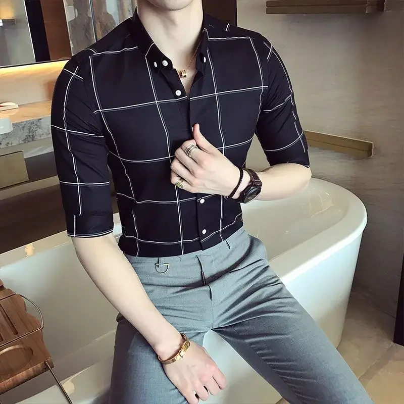 Black Half Sleeve Man Shirt Plaid Check with Collar Aesthetic Slim Fit Normal Original Sleeves New in Vintage Shirts for Men
Black Half Sleeve Man Shirt Plaid Check with Collar Aesthetic Slim Fit Normal Original Sleeves New in Vintage Shirts for Men