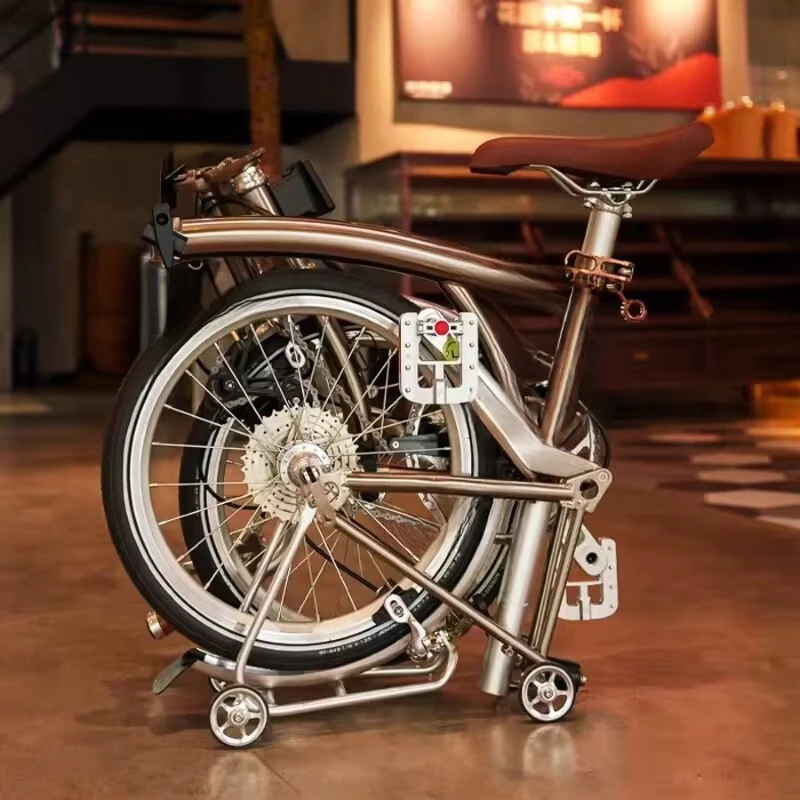 Stylish Folding Bike 20 Inch 9 Speed Dual V Brakes Foldable High Quality Chromium Molybdenum Steel Frame Triple Folding Bike
Stylish Folding Bike 20 Inch 9 Speed Dual V Brakes Foldable High Quality Chromium Molybdenum Steel Frame Triple Folding Bike