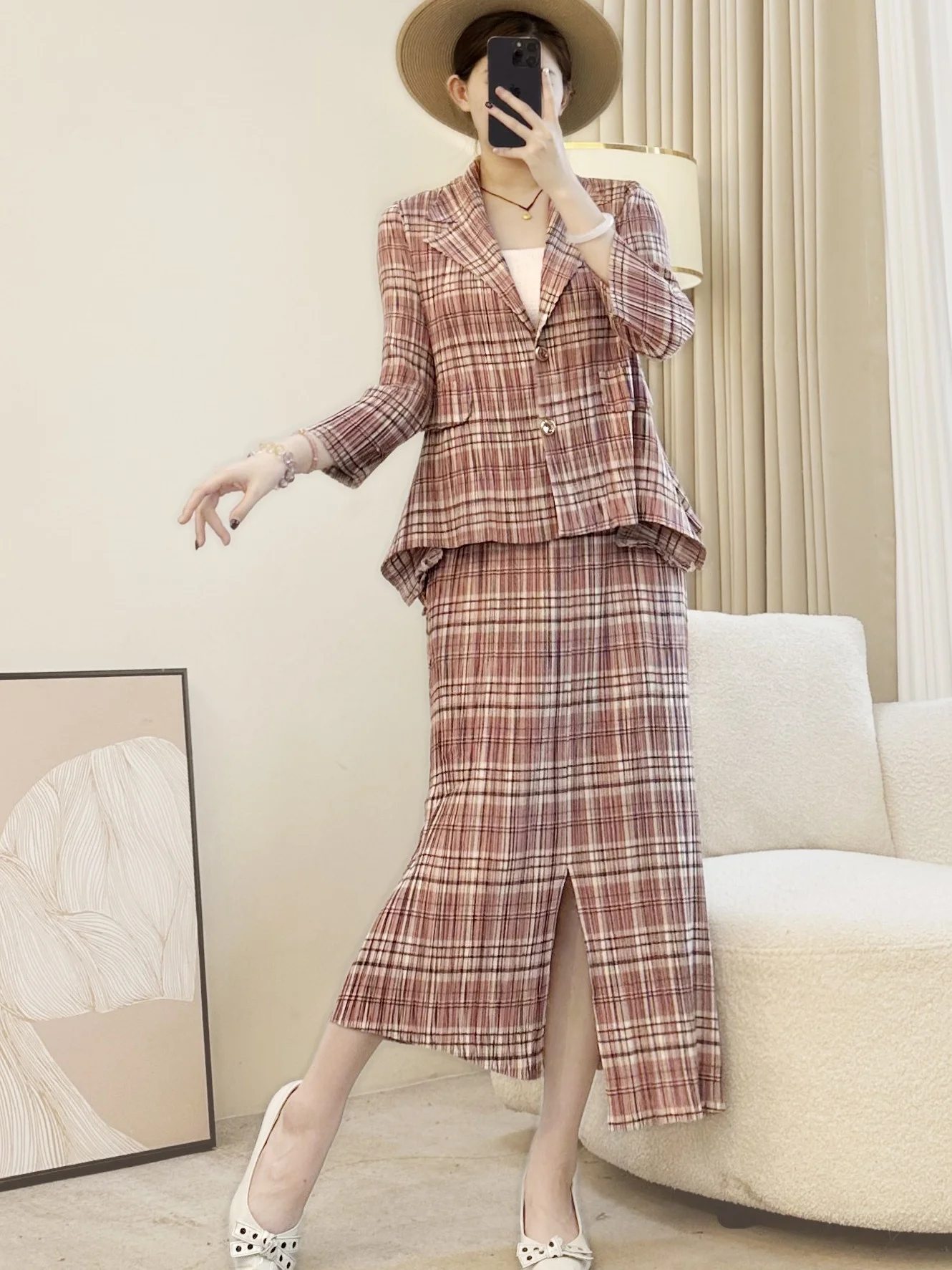 Spring New plus Size Pleated Classic Plaid Print Coat Asymmetrical Skirt Two-Piece Set Ladylike Style Long Sleeve Turn-down C...
Spring New plus Size Pleated Classic Plaid Print Coat Asymmetrical Skirt Two-Piece Set Ladylike Style Long Sleeve Turn-down C...