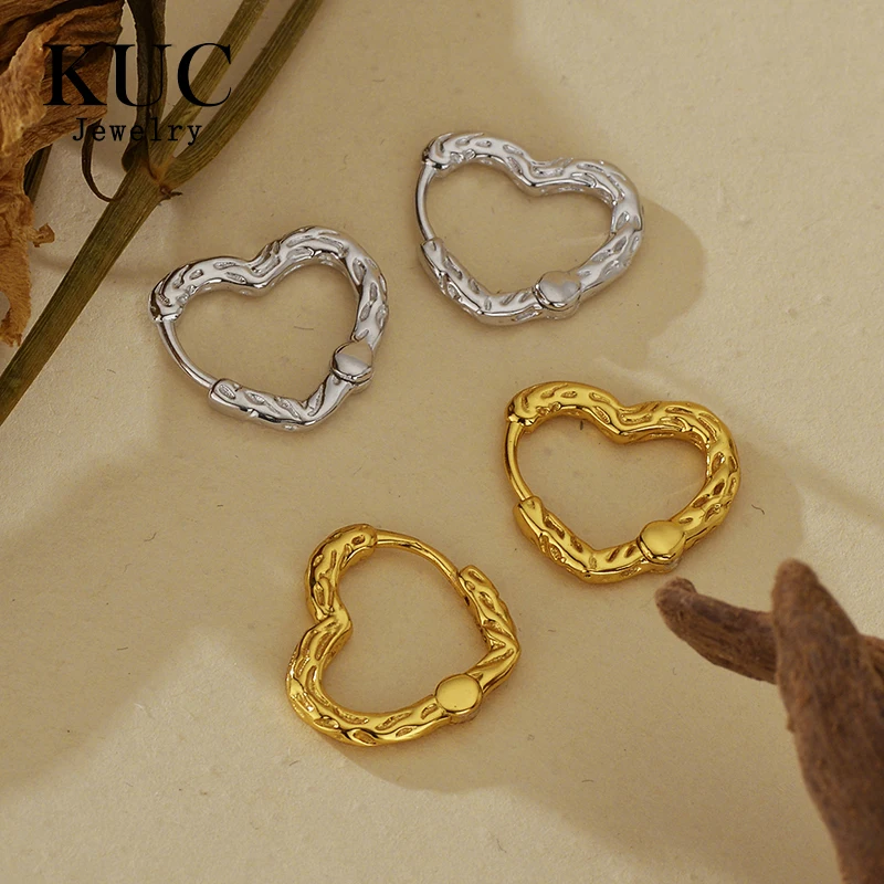 Fine Jewelry Vintage Trendy Ins 925 Sterling Silver Lava Textured Heart Shape Hollow Out Hoop Earrings for Girls
Fine Jewelry Vintage Trendy Ins 925 Sterling Silver Lava Textured Heart Shape Hollow Out Hoop Earrings for Girls