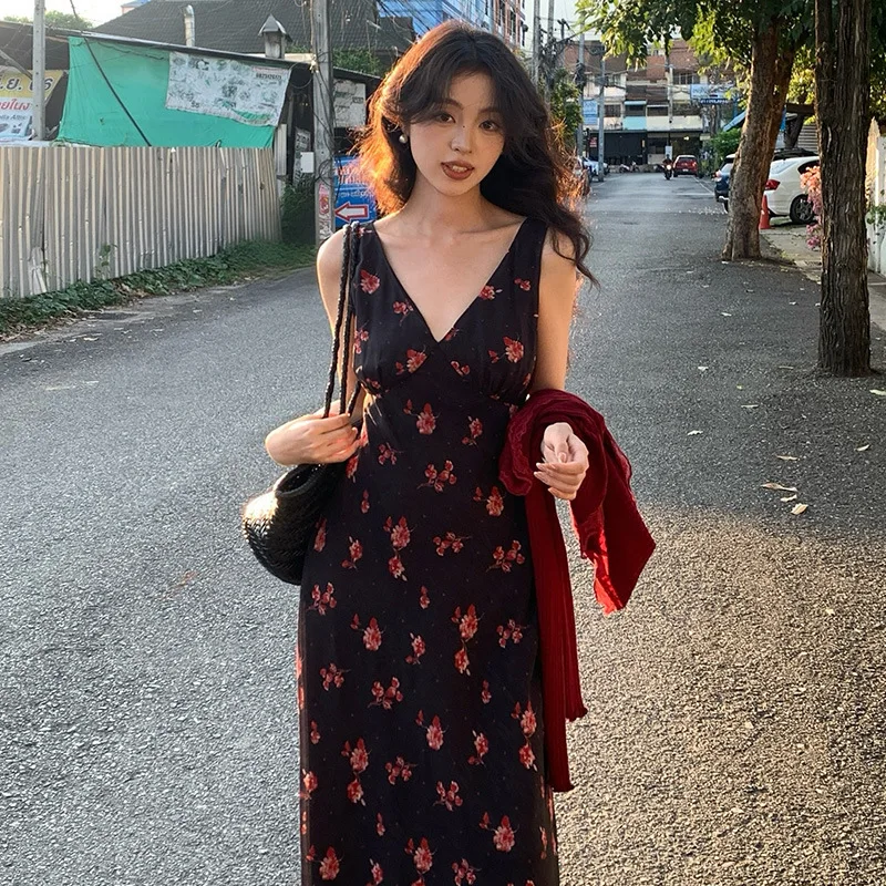2025 Spring/summer New Vintage Style High-waisted Halter Dress Holiday Print Skirt Woman
2025 Spring/summer New Vintage Style High-waisted Halter Dress Holiday Print Skirt Woman