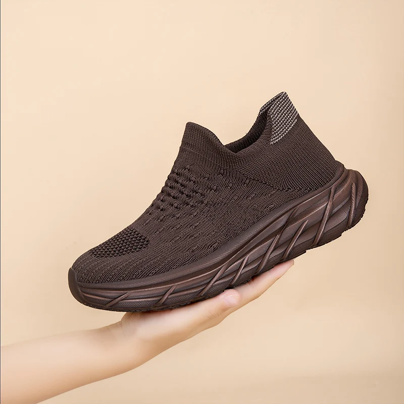 Flexible Kids Training Sneakers Bendable Sole Air Circulation Design Anti Abrasion Bottom for Various Sports and Casual Outings
Flexible Kids Training Sneakers Bendable Sole Air Circulation Design Anti Abrasion Bottom for Various Sports and Casual Outings