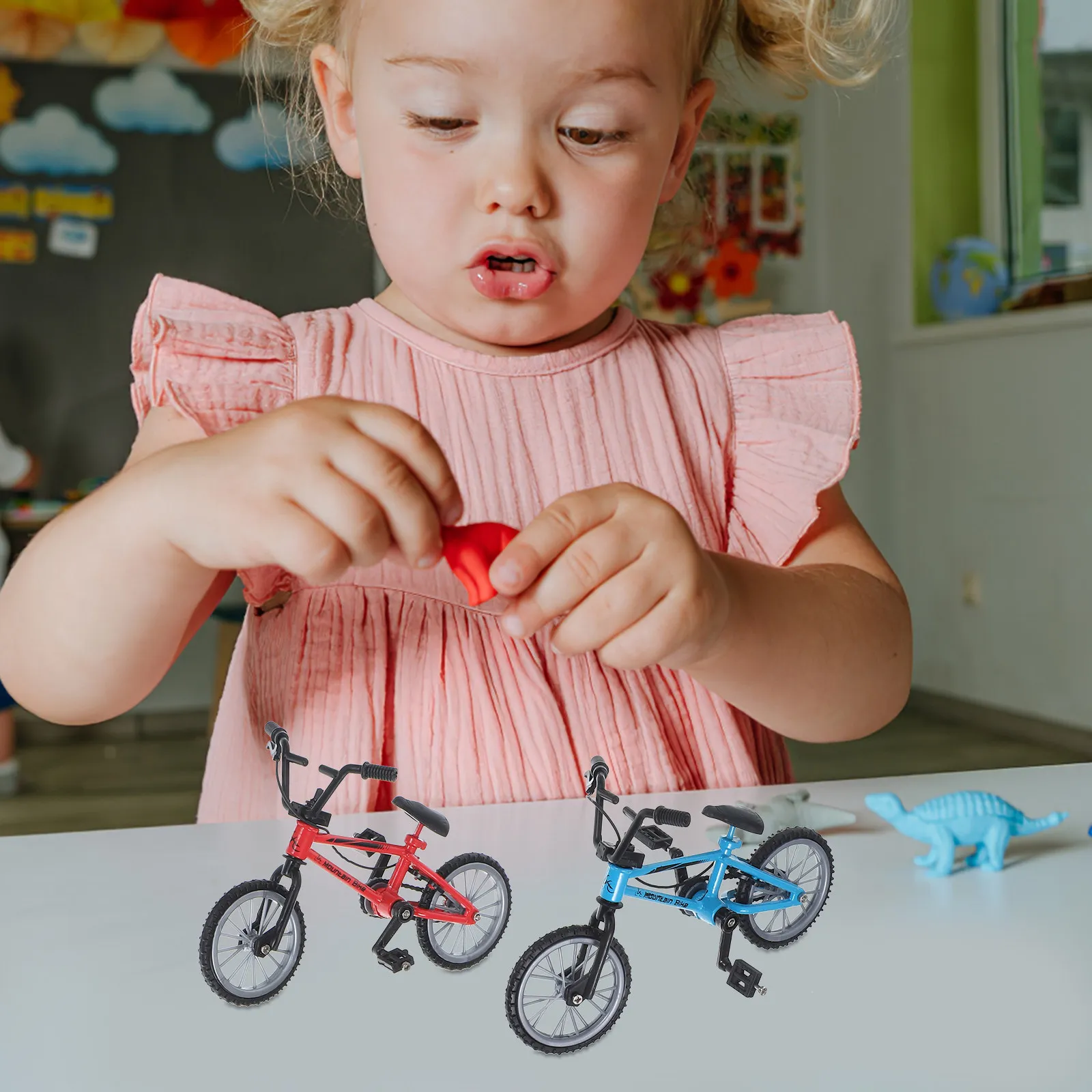 Набор из 8 миниатюрных велосипедов из сплава, креативный дизайн для декора дома и офиса, настольное украшение, премиум-класс, алюминиевая проволока, уникальные детали
Набор из 8 миниатюрных велосипедов из сплава, креативный дизайн для декора дома и офиса, настольное украшение, премиум-класс, алюминиевая проволока, уникальные детали