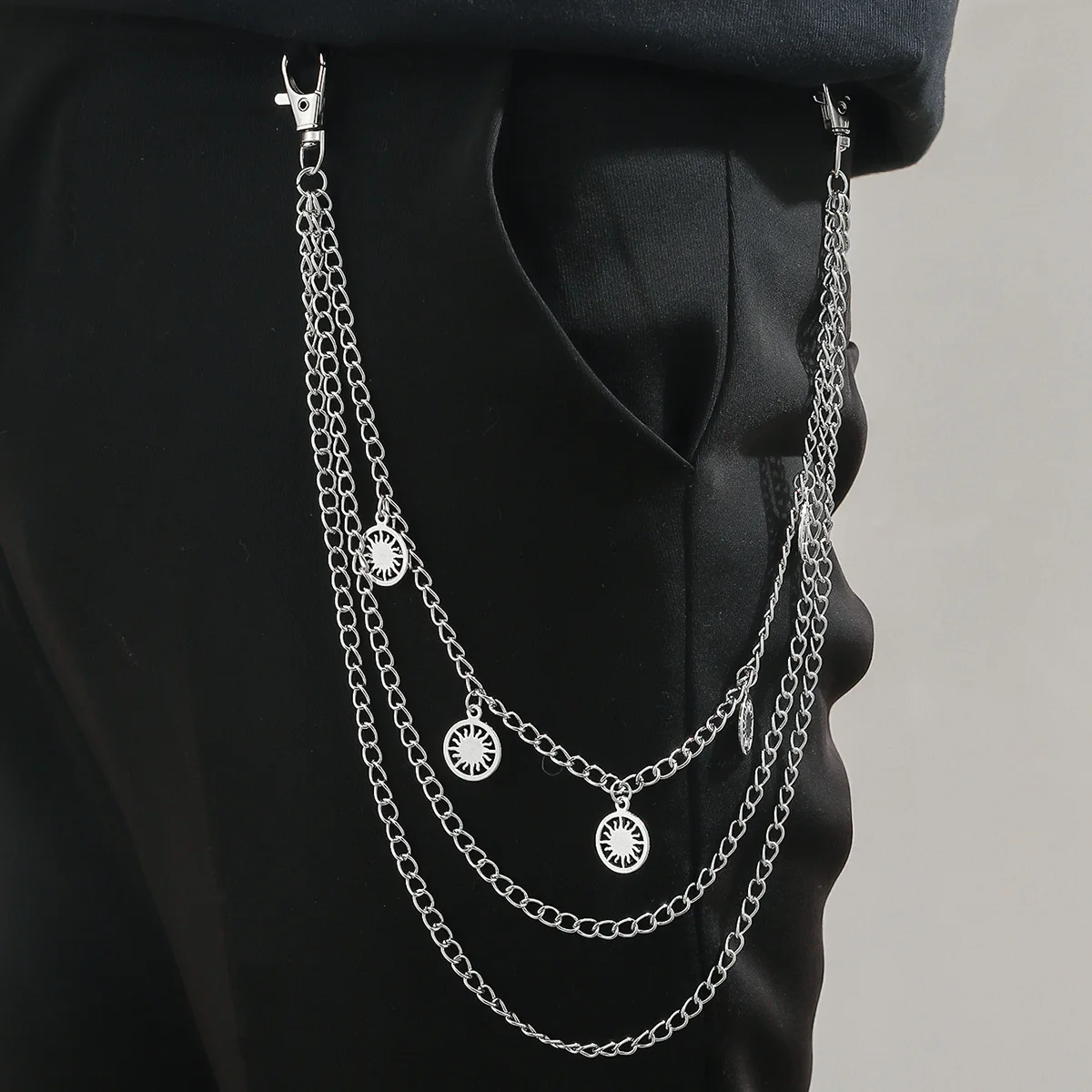 Fashionable Multi-Layer Metal Planet Pendant Waist Chain Vintage Style Body Chain Accessory for Trendy Outfits
Fashionable Multi-Layer Metal Planet Pendant Waist Chain Vintage Style Body Chain Accessory for Trendy Outfits