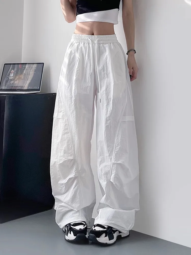 White Ice Silk Wide Leg Pants Women's Summer Thin High Waist Workwear Quick Dry Casual Sports Pants Korean Style Loose Fit
White Ice Silk Wide Leg Pants Women's Summer Thin High Waist Workwear Quick Dry Casual Sports Pants Korean Style Loose Fit