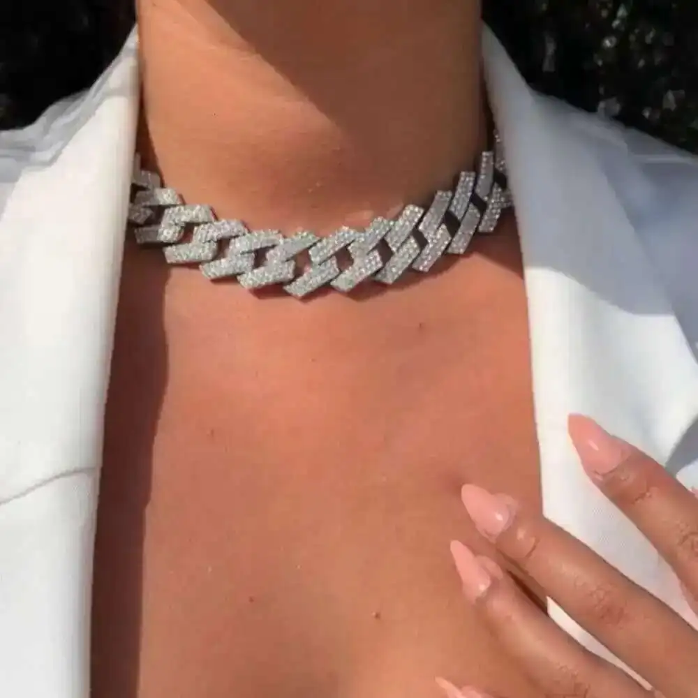 Customize S925 Hip Hop Full Iced Out 16mm Three Rows Diamond Cuban Chain Moissanite Necklace
Customize S925 Hip Hop Full Iced Out 16mm Three Rows Diamond Cuban Chain Moissanite Necklace